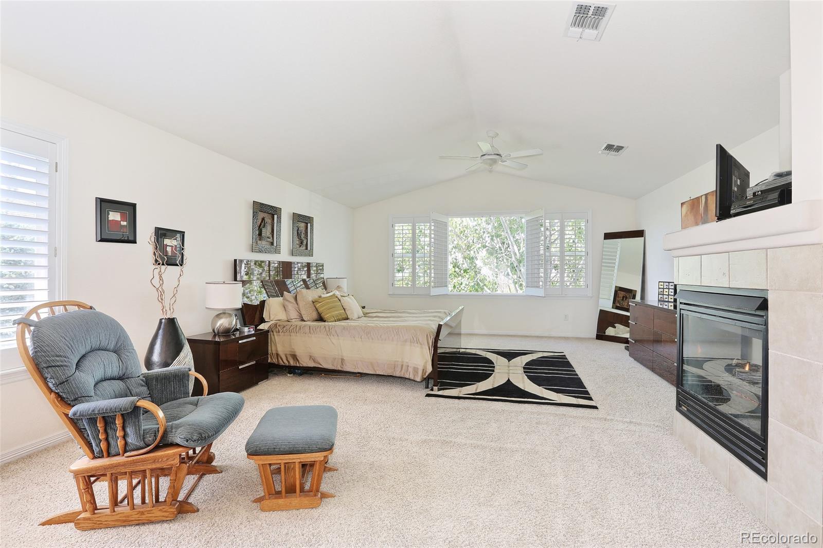819 Ridgemont Circle Highlands Ranch, CO 80126 - Photo 14 of 28 Gallery Image 14