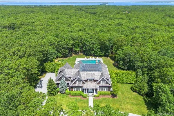 a view of a house with a big yard