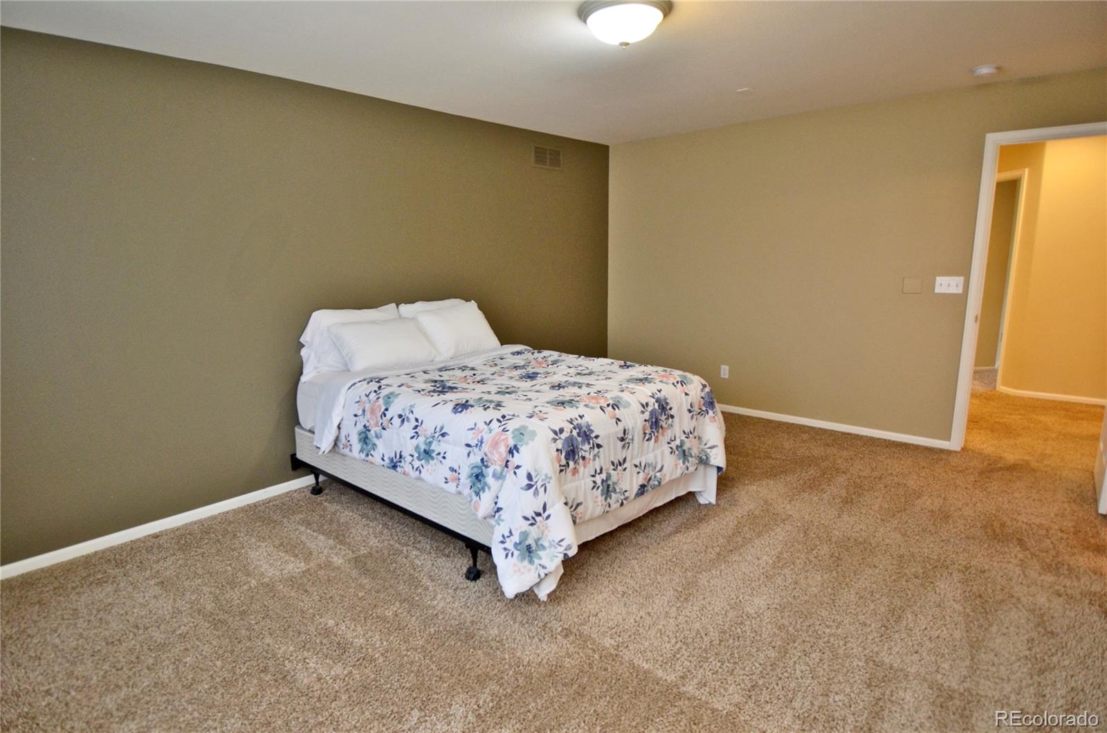 10693 Wynspire Way Highlands Ranch, CO 80130 - Photo 29 of 40 Gallery Image 29