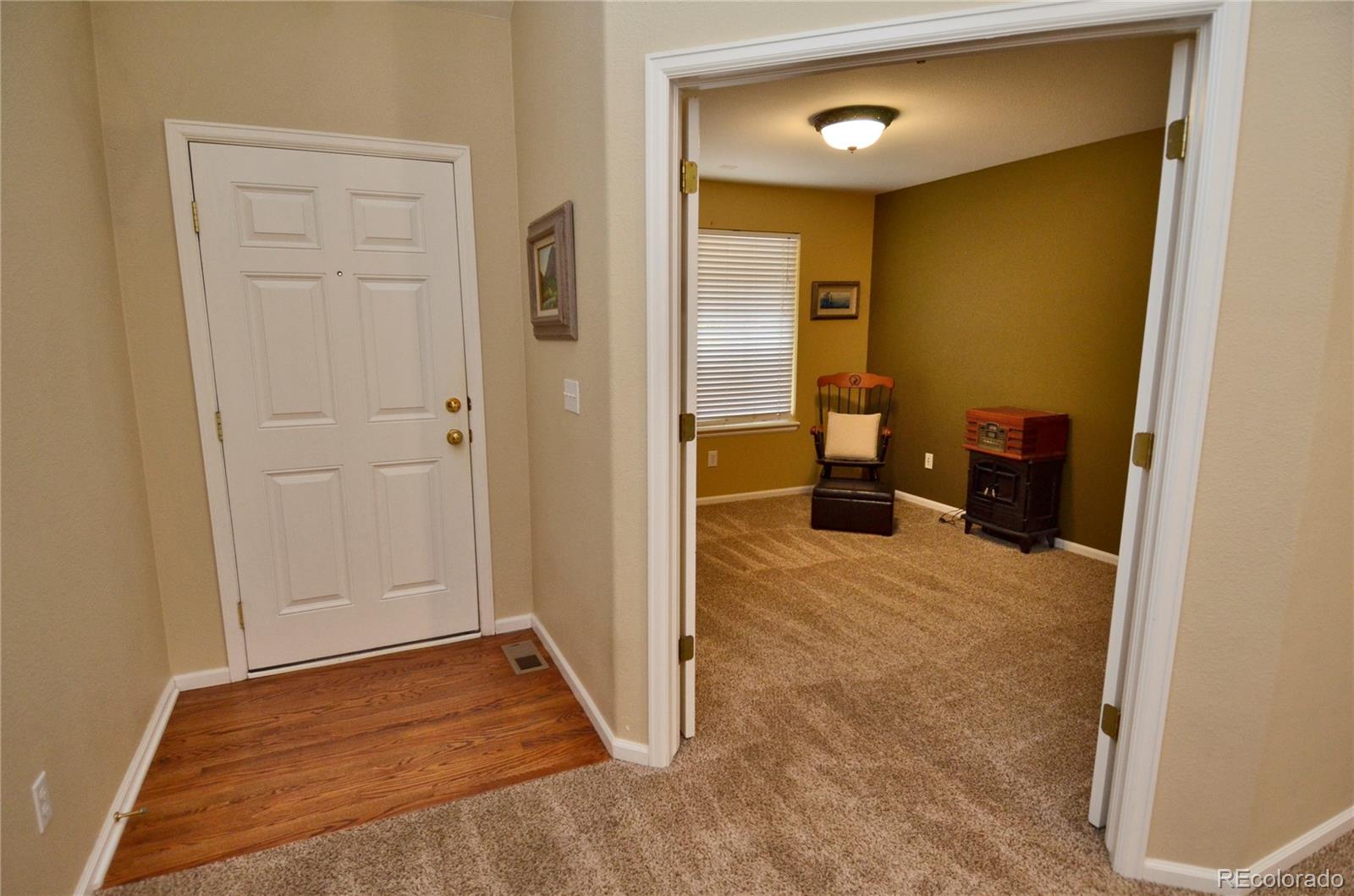 10693 Wynspire Way Highlands Ranch, CO 80130 - Photo 4 of 40 Gallery Image 4