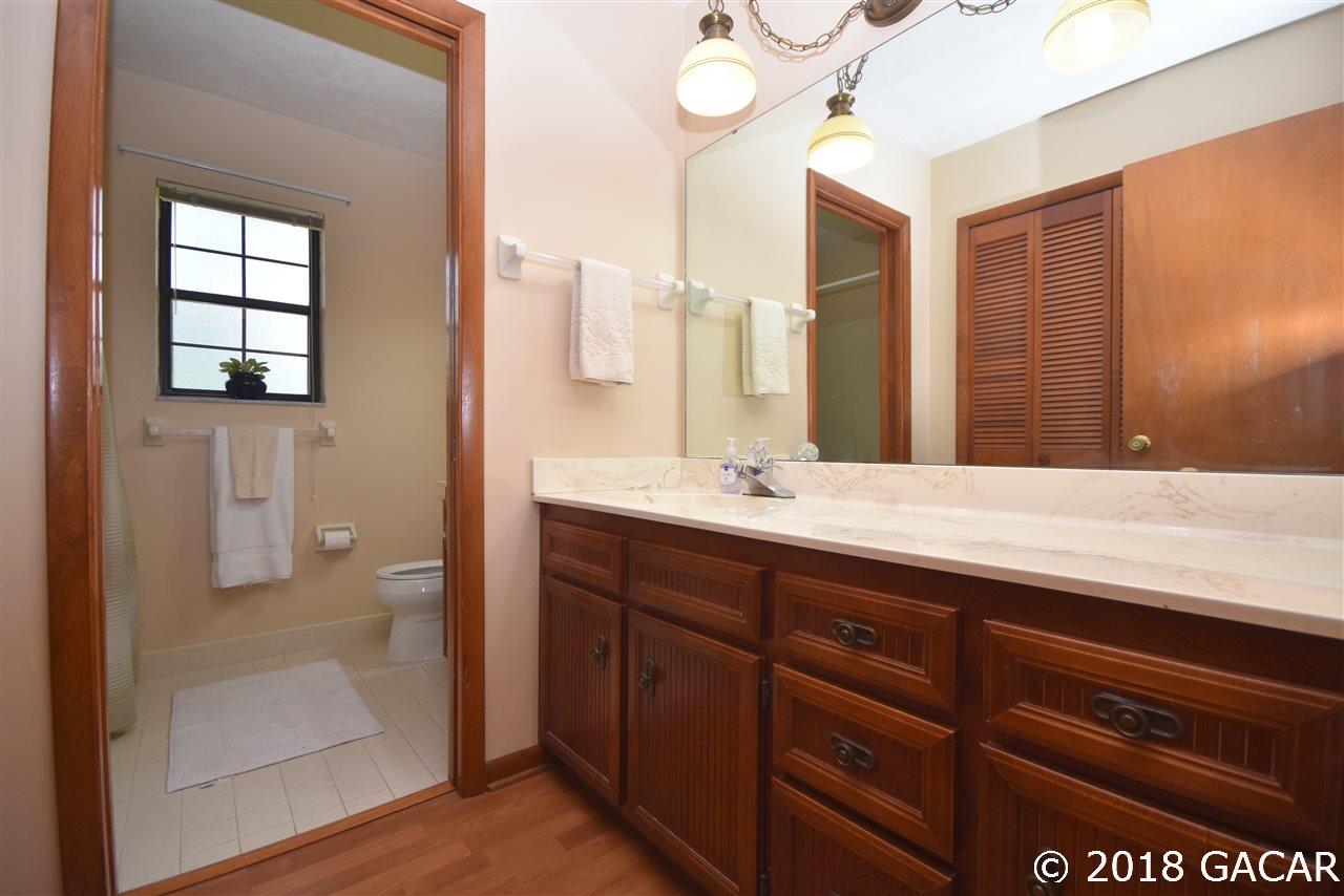 9818 Southwest 1st Place Gainesville, FL 32607 - Photo 18 of 23 Guest Bathroom