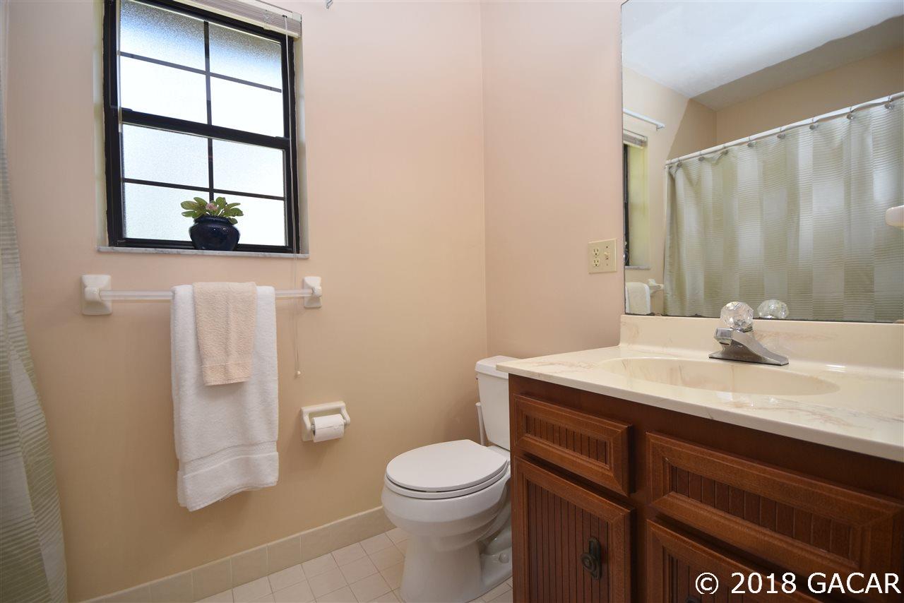 9818 Southwest 1st Place Gainesville, FL 32607 - Photo 19 of 23 Guest Bathroom