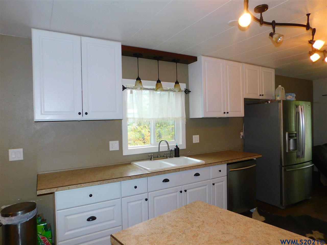 30235 Fairview Road Lebanon, OR 97355 - Photo 13 of 38 Gallery Image 13