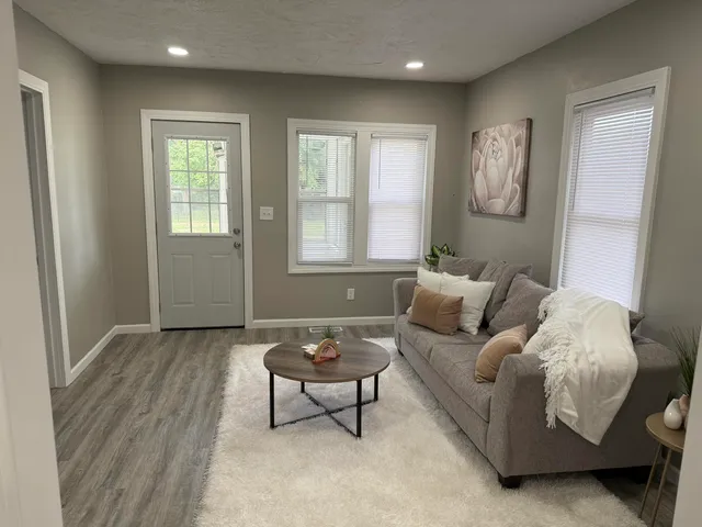 $150,900 | 1008 Cooper Avenue, Kalamazoo, MI 49048