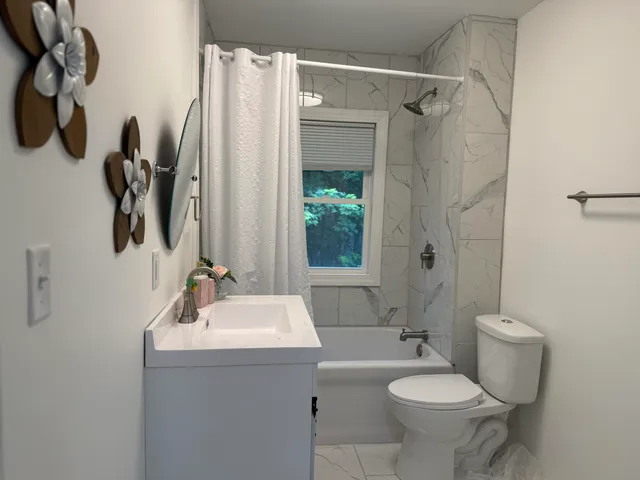 $150,900 | 1008 Cooper Avenue, Kalamazoo, MI 49048