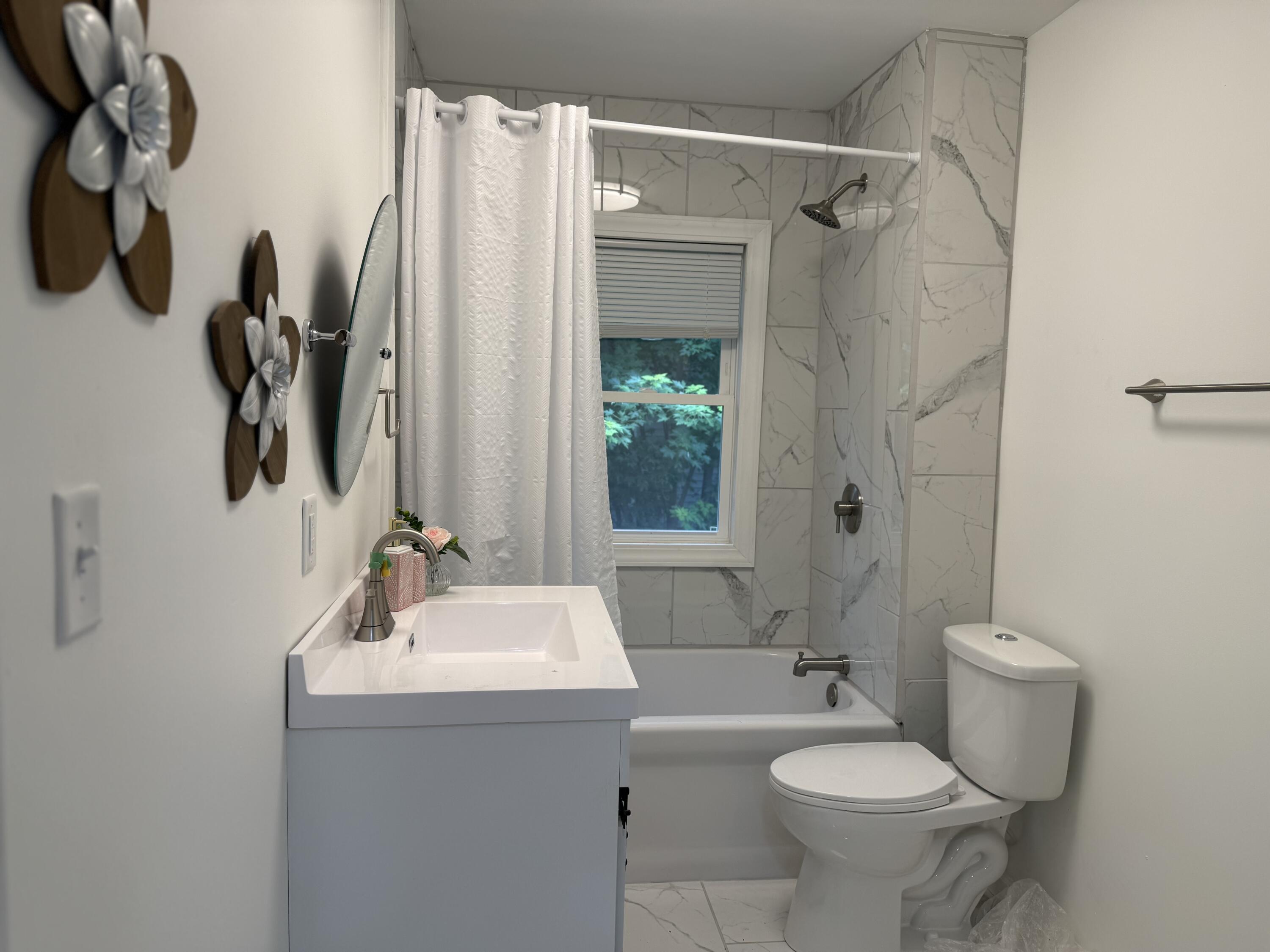 1008 Cooper Avenue Kalamazoo, MI 49048 - Photo 22 of 28 IMG_0393