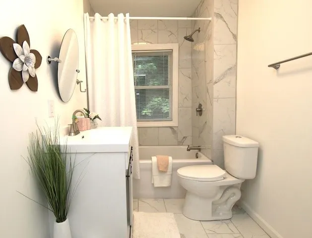 $150,900 | 1008 Cooper Avenue, Kalamazoo, MI 49048