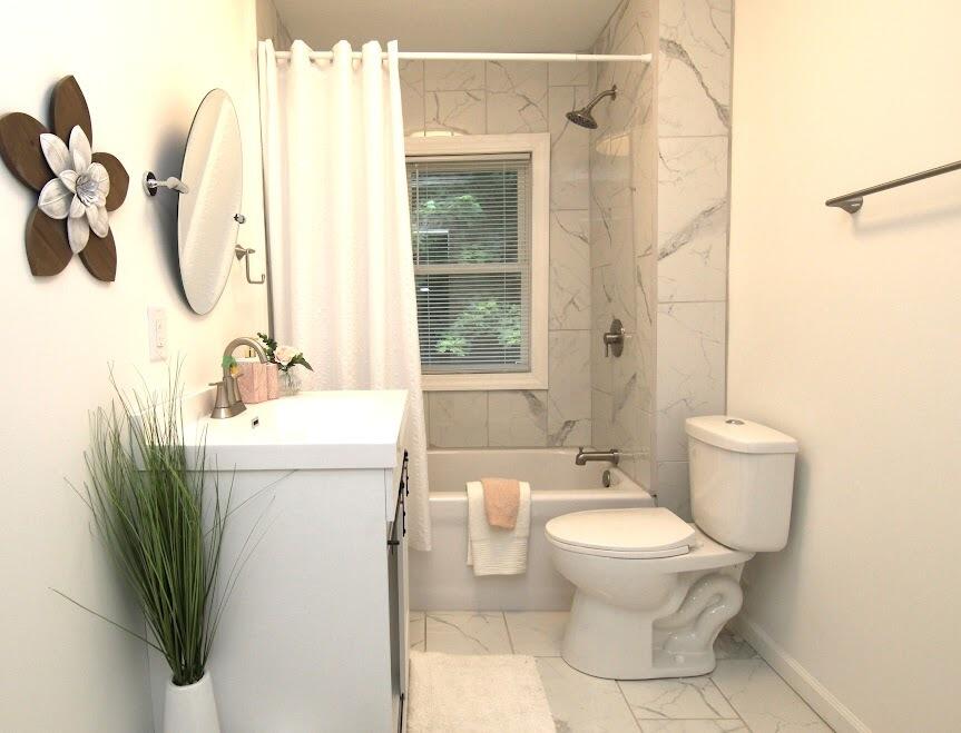 1008 Cooper Avenue Kalamazoo, MI 49048 - Photo 5 of 28 8