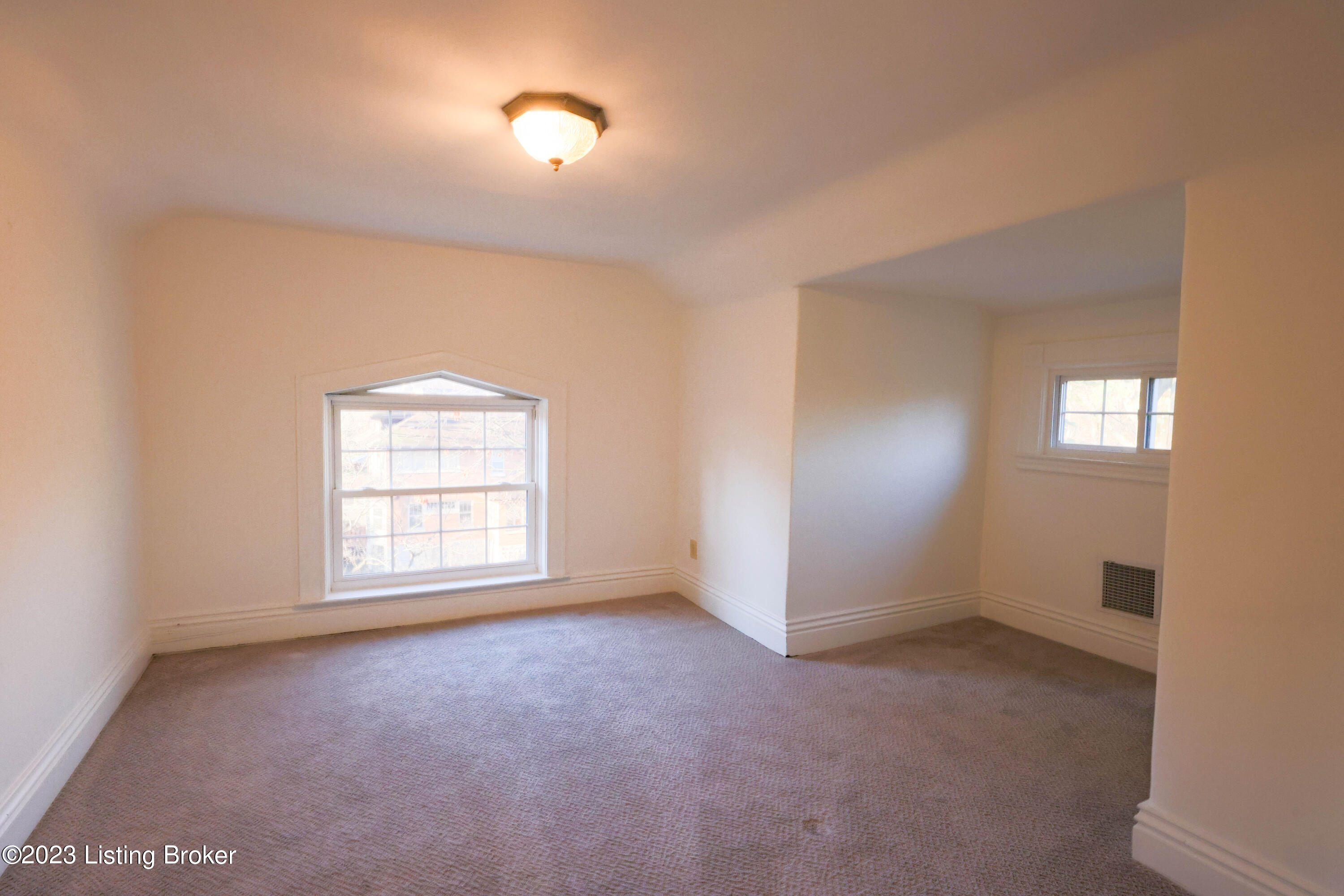 1528 Cherokee Road Louisville, KY 40205 - Photo 42 of 55 3rd Floor Bedroom 4