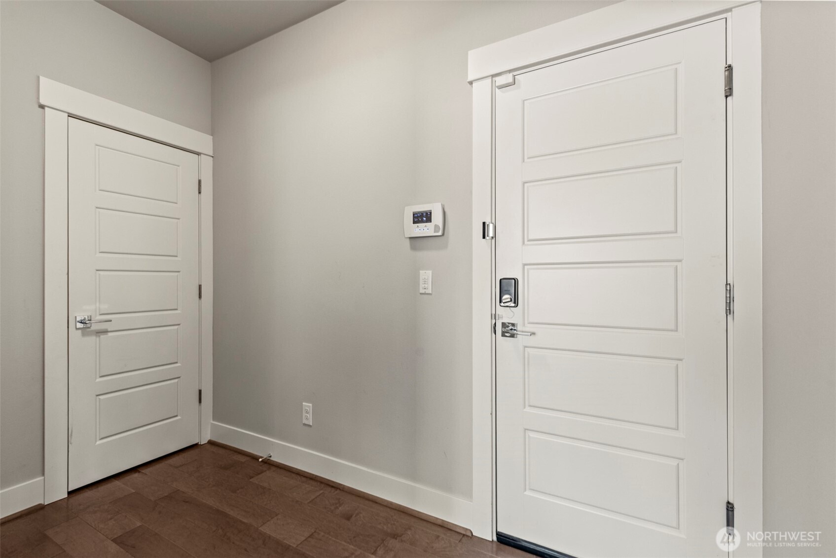 9818 Northeast 162nd Street Bothell, WA 98011 - Photo 12 of 37 Gallery Image 12