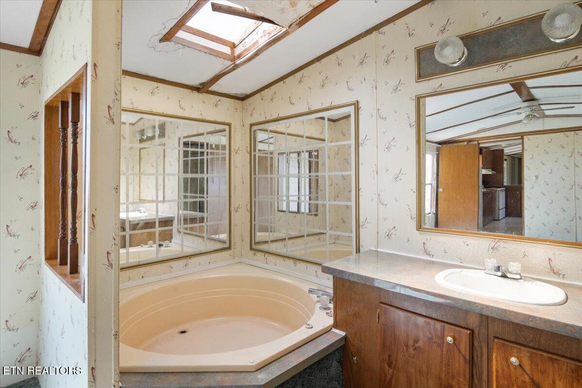 579 Hodge Road Bean Station, TN 37708 - Photo 15 of 27