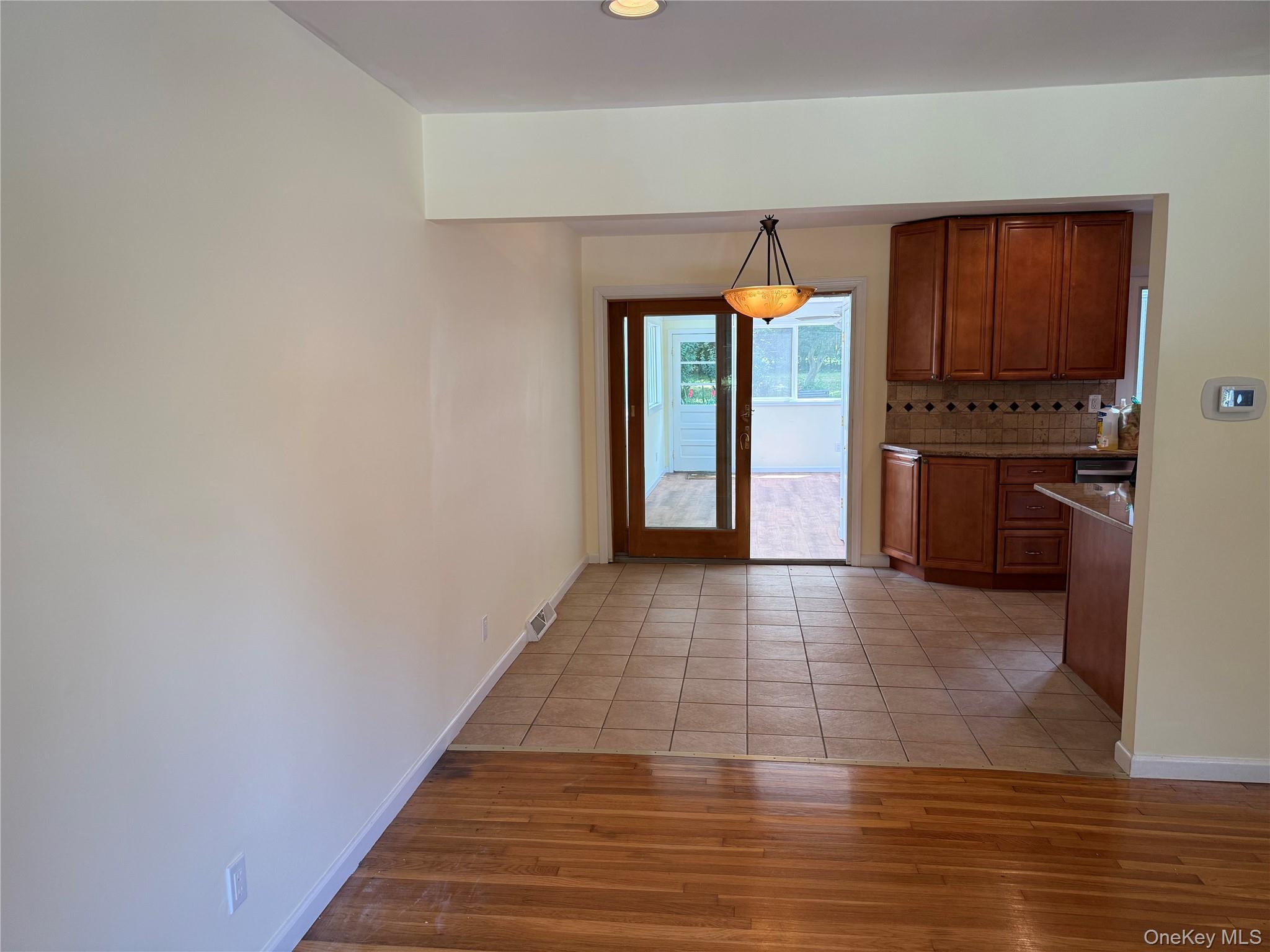 102 Putnam Road Cortlandt Manor, NY 10567 - Photo 8 of 27