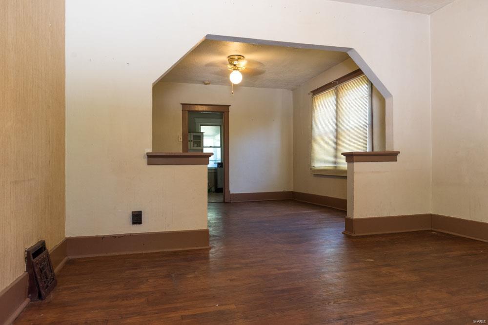 2933 North Hanley Road St. Louis, MO 63121 - Photo 2 of 16 Gallery Image 2