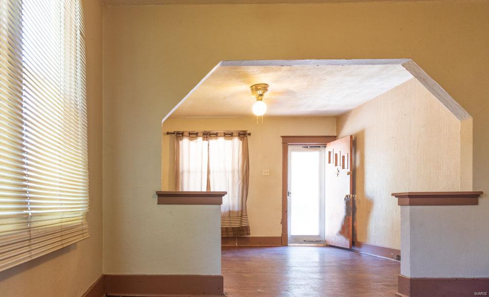 2933 North Hanley Road St. Louis, MO 63121 - Photo 3 of 16 Gallery Image 3