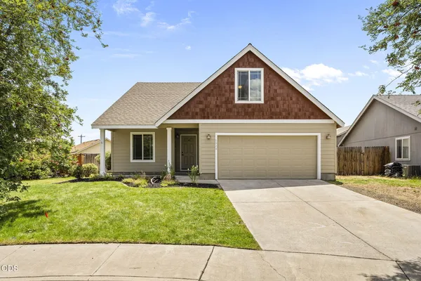 $499,000 | 1924 Northwest Joshua Tree Court, Redmond, OR 97756