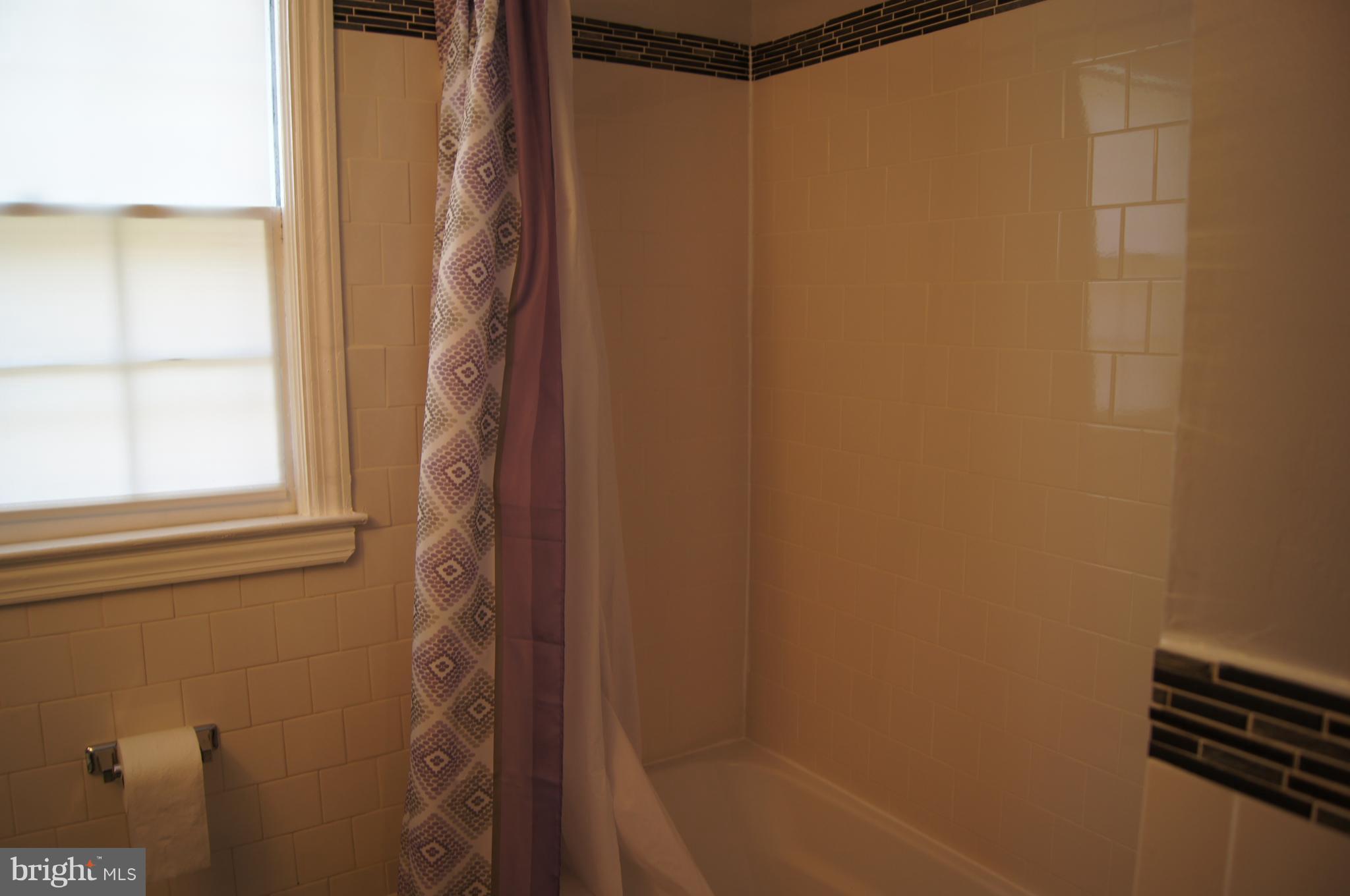 1628 Heathfield Road Baltimore, MD 21239 - Photo 17 of 27 Bath