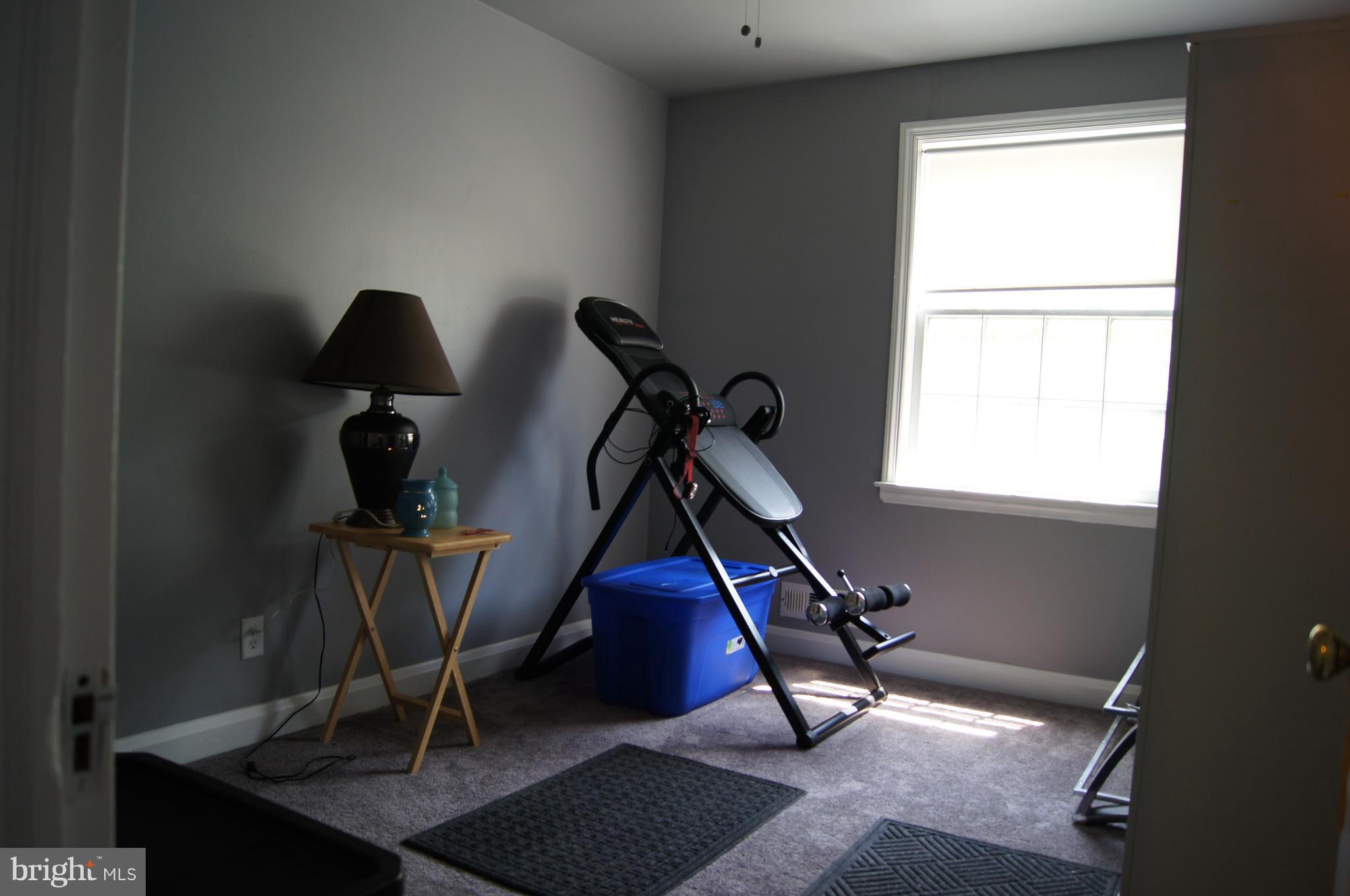 1628 Heathfield Road Baltimore, MD 21239 - Photo 20 of 27 Bedroom
