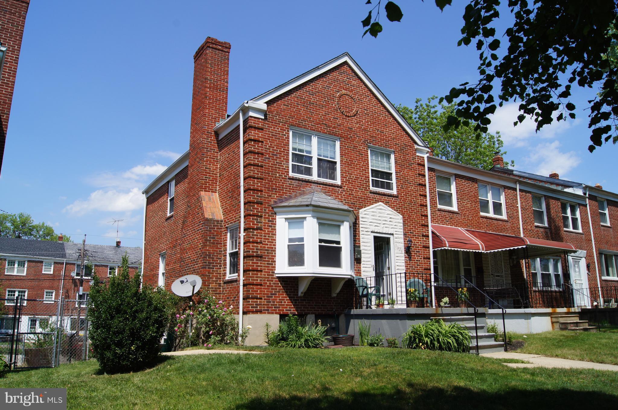 1628 Heathfield Road Baltimore, MD 21239 - Photo 3 of 27 Majestic!