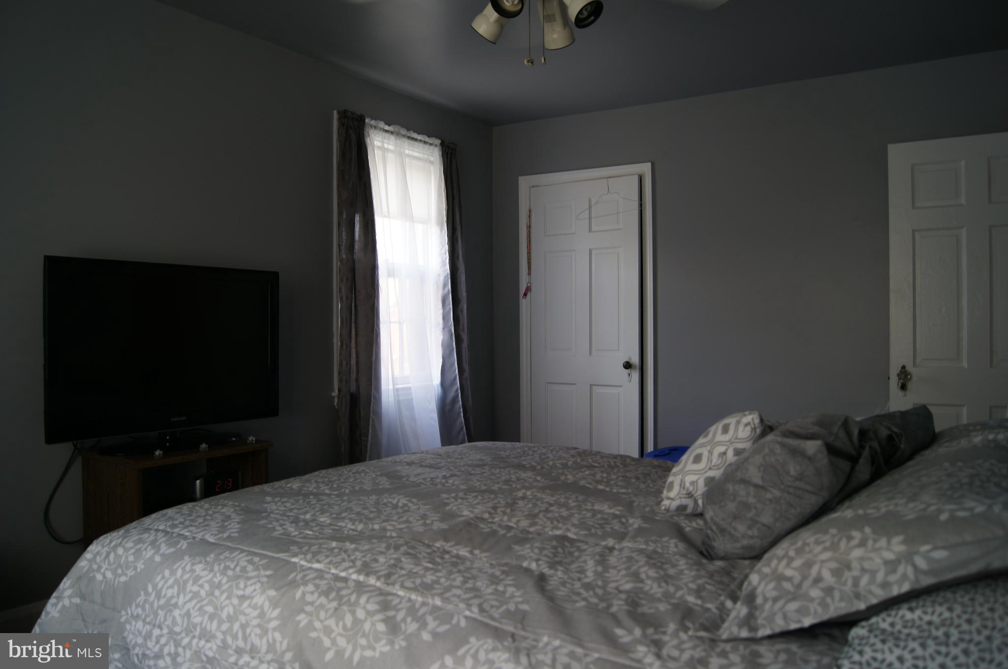 1628 Heathfield Road Baltimore, MD 21239 - Photo 21 of 27 Bedroom