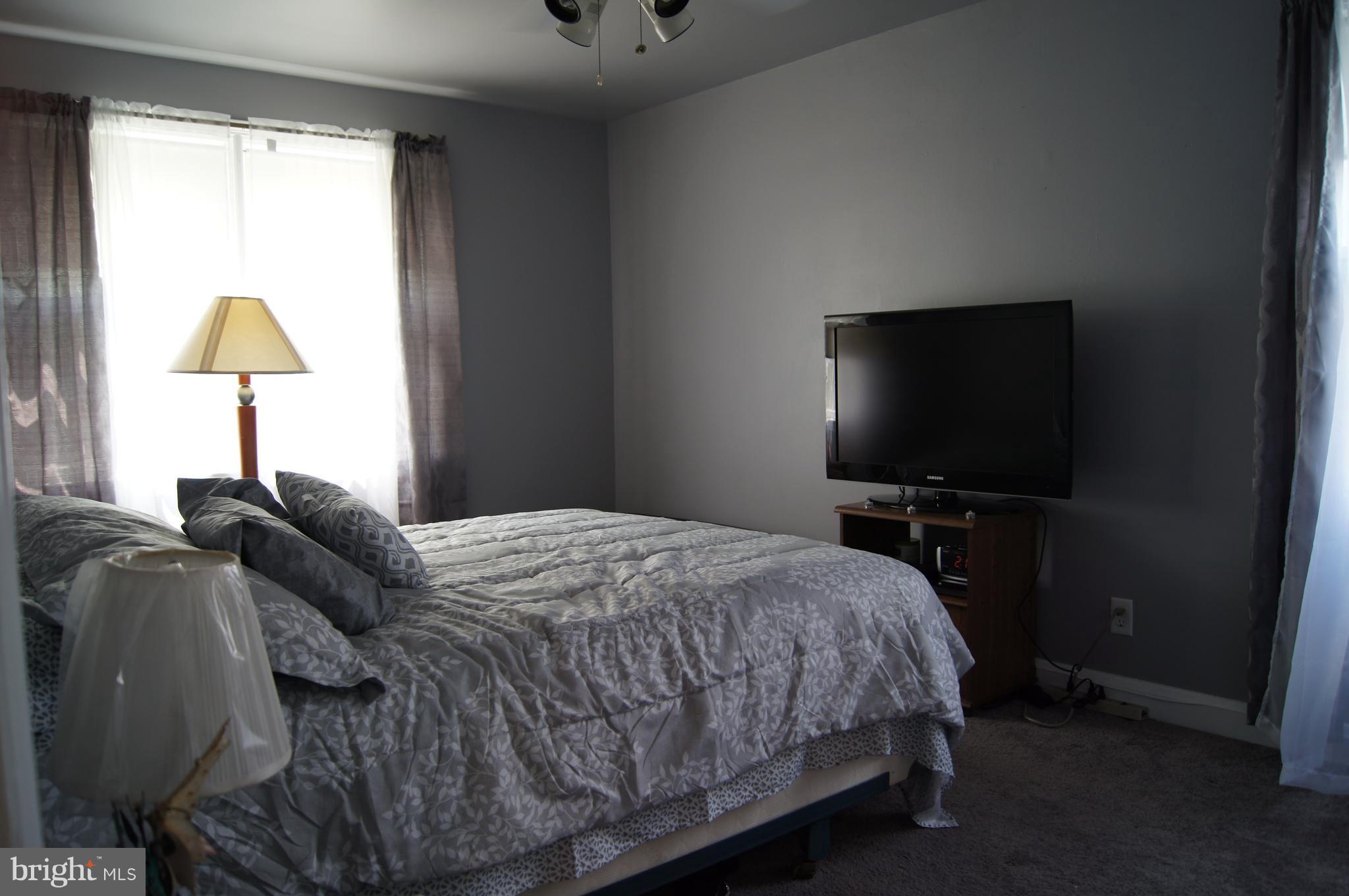 1628 Heathfield Road Baltimore, MD 21239 - Photo 22 of 27 Bedroom