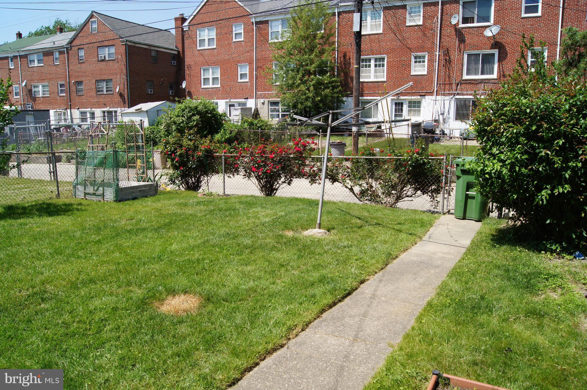 1628 Heathfield Road Baltimore, MD 21239 - Photo 26 of 27 Perfect Size Yard!!