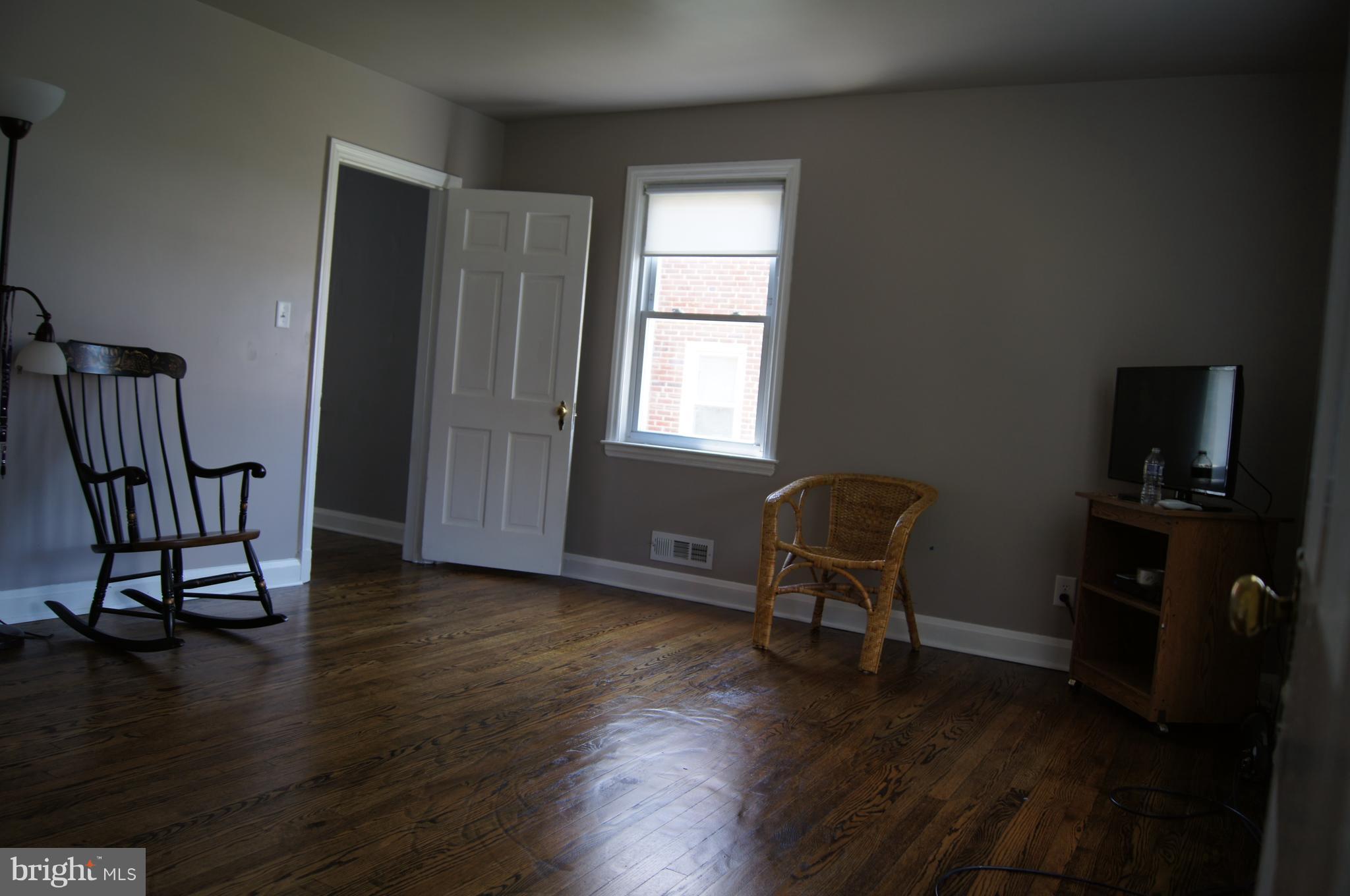 1628 Heathfield Road Baltimore, MD 21239 - Photo 9 of 27 Main Level BedRoom!!