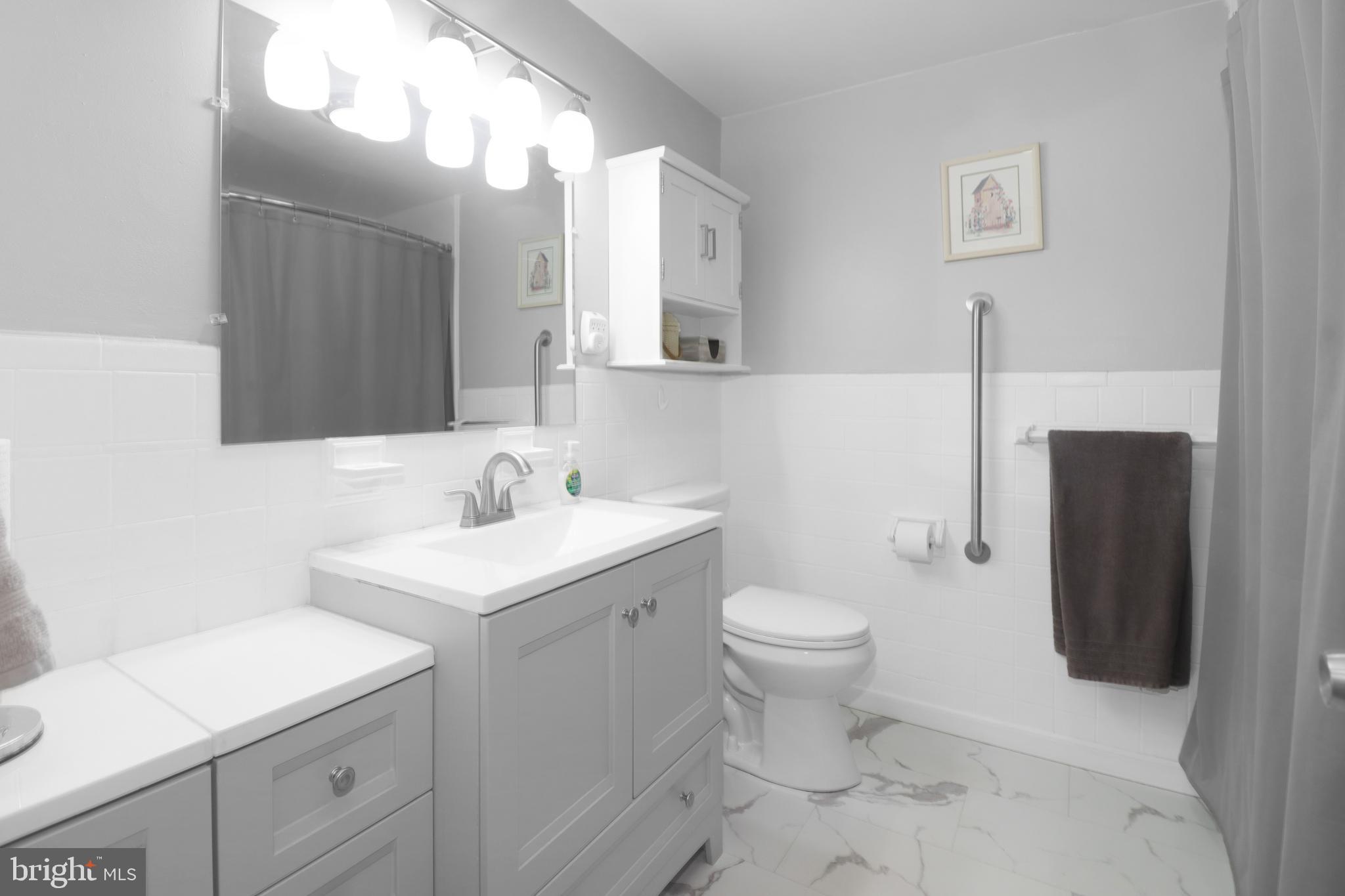 240 Youngs Road Trenton, NJ 08619 - Photo 37 of 66 Full bath, main floor