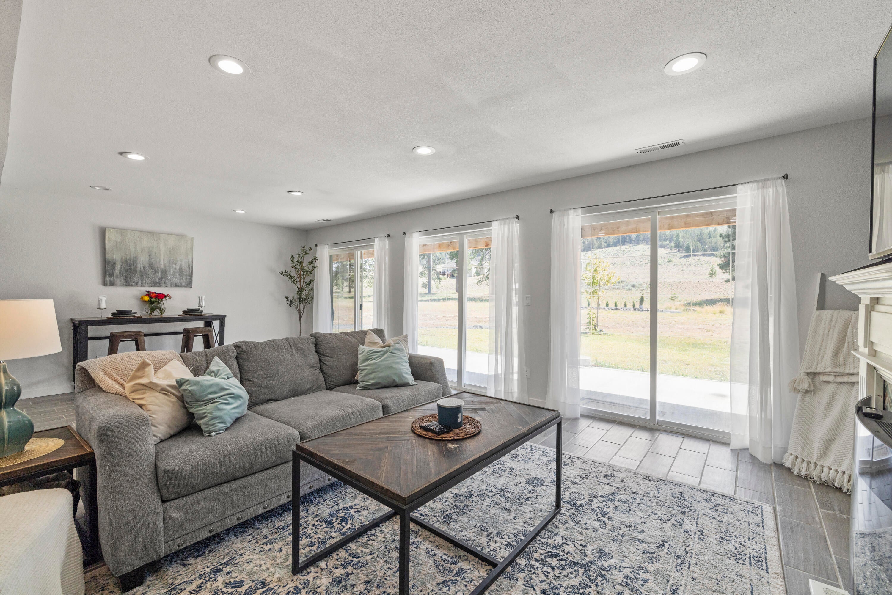 3808 Old Fort Road Klamath Falls, OR 97601 - Photo 51 of 120 lower level living room