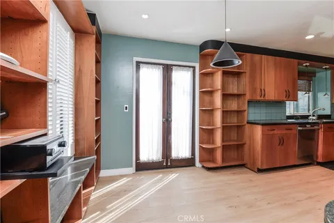 $6,300 | 1141 17th Street, Unit 5, Santa Monica, CA 90403