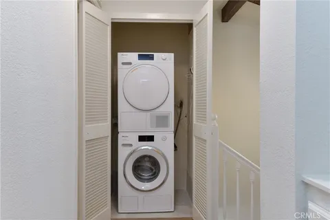 $6,300 | 1141 17th Street, Unit 5, Santa Monica, CA 90403