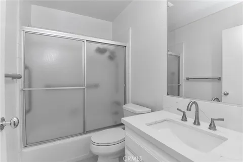 $6,300 | 1141 17th Street, Unit 5, Santa Monica, CA 90403