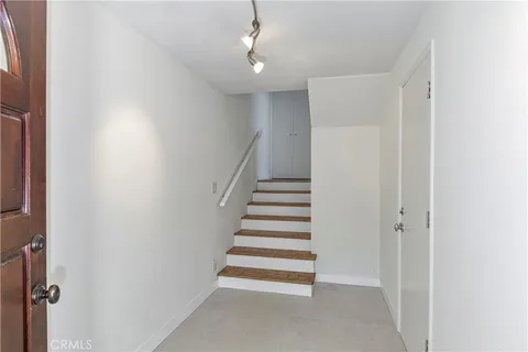 $6,300 | 1141 17th Street, Unit 5, Santa Monica, CA 90403