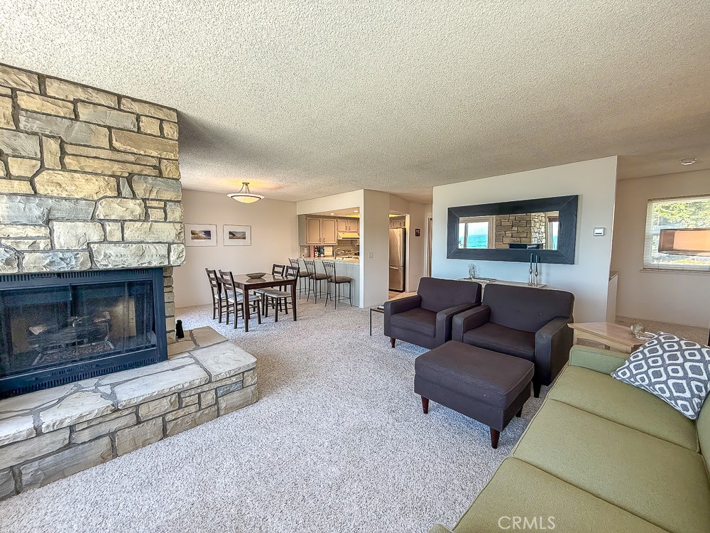 557 Lucerne Street Cayucos, CA 93430 - Photo 19 of 51 Livingroom
