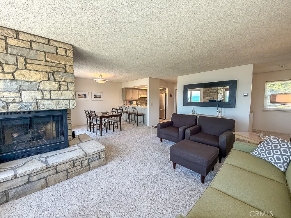 557 Lucerne Street Cayucos, CA 93430 - Photo 19 of 51 Livingroom