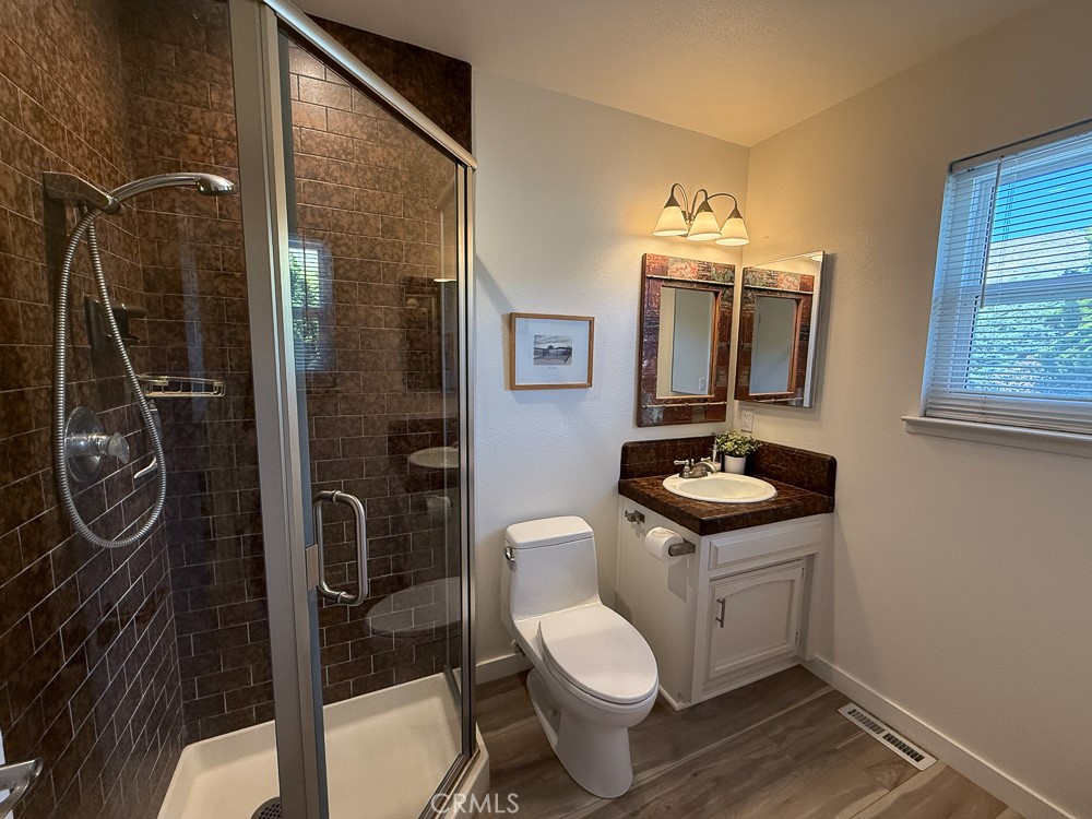 557 Lucerne Street Cayucos, CA 93430 - Photo 25 of 51 Upstairs bathroom