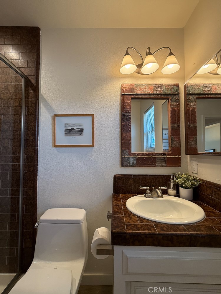 557 Lucerne Street Cayucos, CA 93430 - Photo 26 of 51 Upstairs bathroom