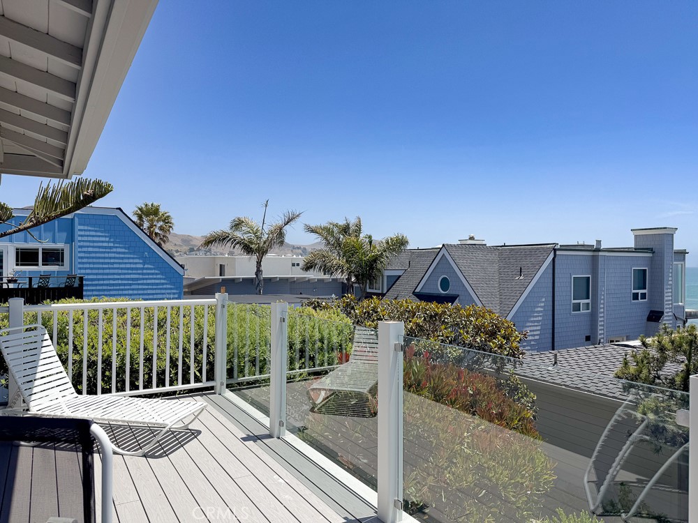 557 Lucerne Street Cayucos, CA 93430 - Photo 3 of 51 Deck