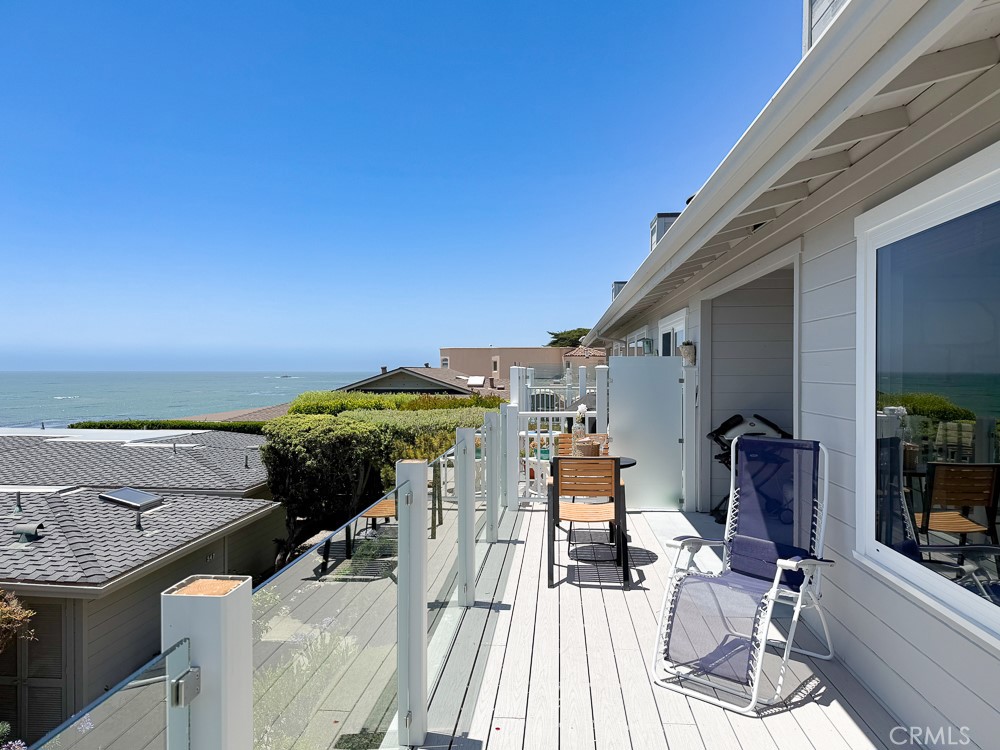 557 Lucerne Street Cayucos, CA 93430 - Photo 4 of 51 Deck