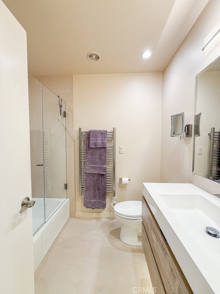 557 Lucerne Street Cayucos, CA 93430 - Photo 10 of 51 Downstairs bathroom