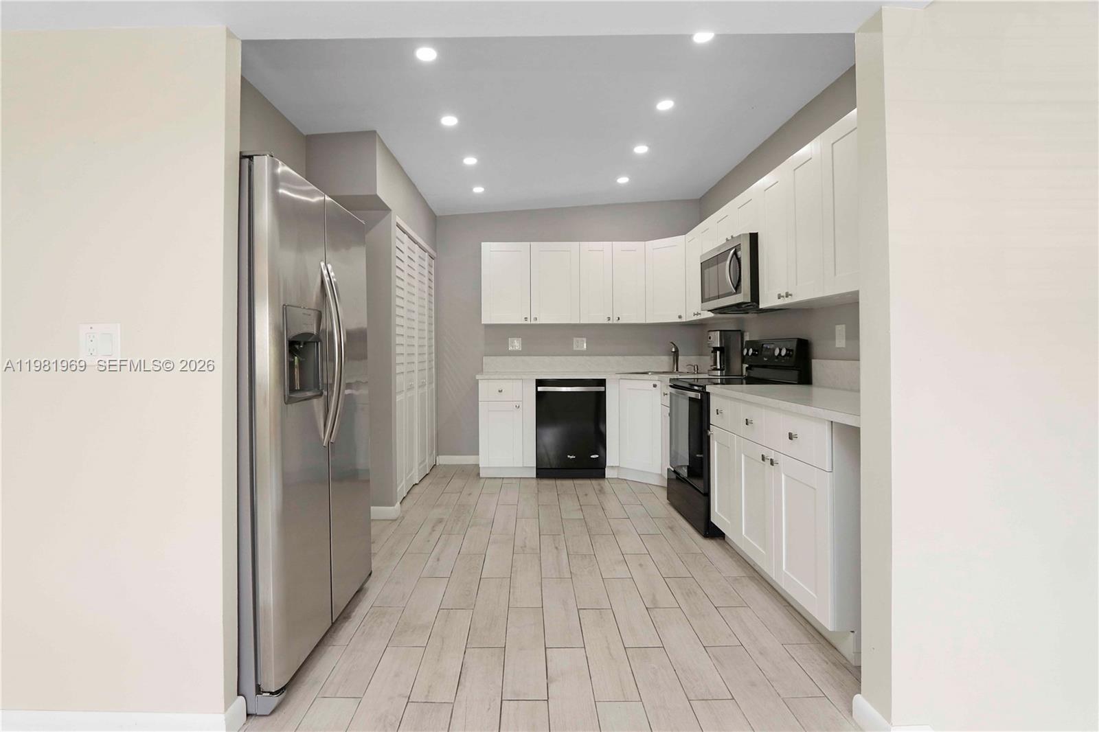 11721 Southwest 112th Terrace Miami, FL 33186 - Photo 7 of 20