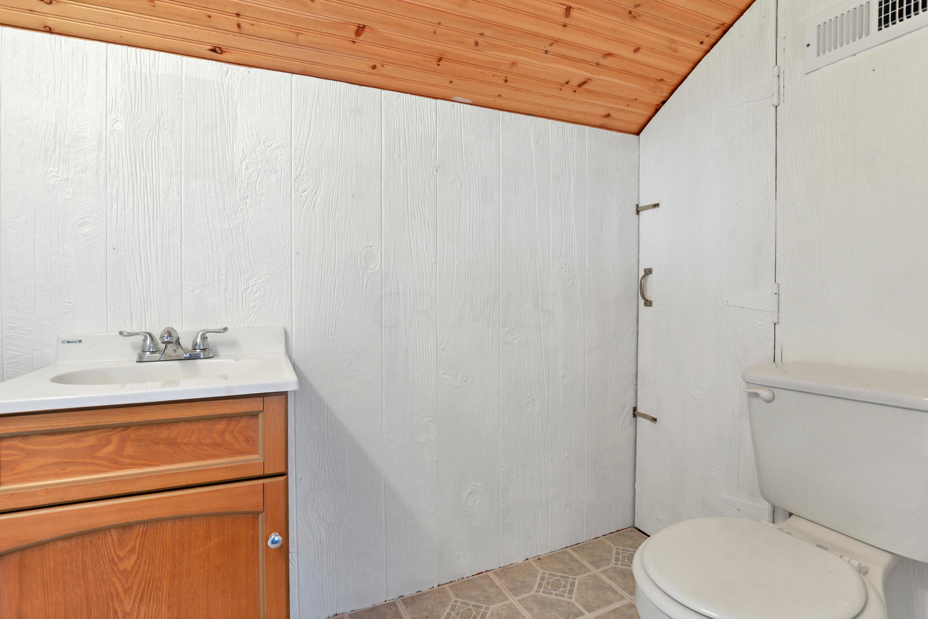 7569 Young Road Orient, OH 43146 - Photo 65 of 74 0N4A5569