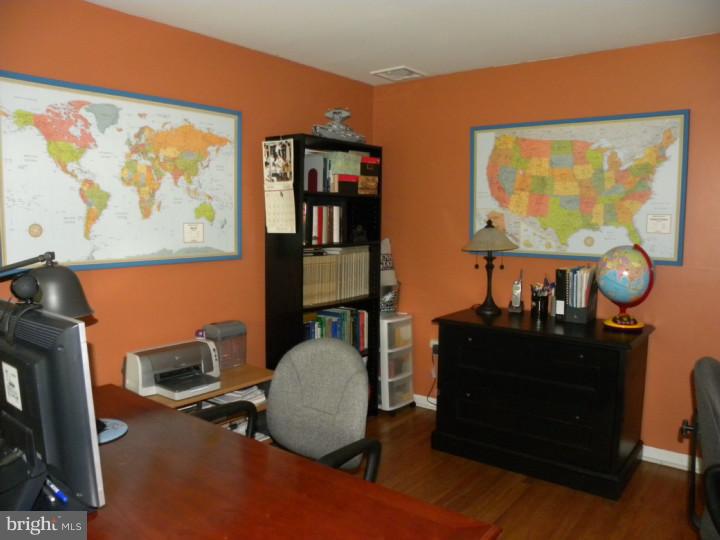 321 West Rose Valley Road Wallingford, PA 19086 - Photo 13 of 19 Office / Study