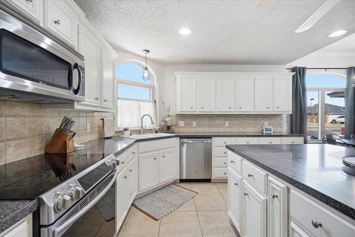 7517 84th Street Lubbock, TX 79424 - Photo 8 of 41 12-nmdd-9