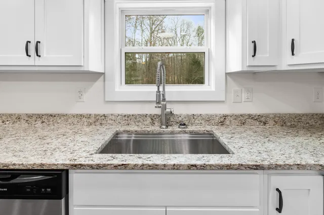 $344,000 | 402 Old State Highway 8, Dunlap, TN 37327