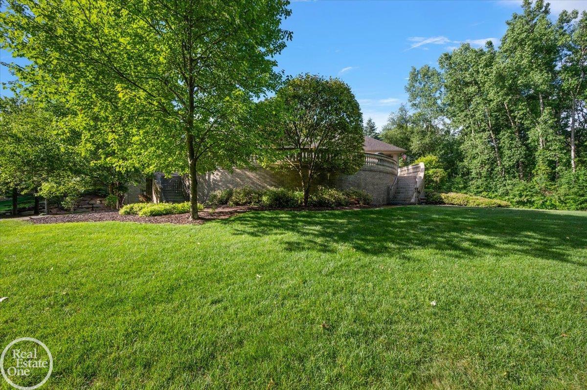 4575 Hidden Glen Circle Rochester, MI 48306 - Photo 27 of 82 50195236-2a5475b1-1027-43ac-9011-b55f246b670d.JPG