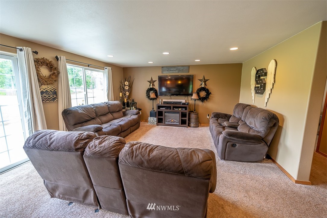 928-49 Logan Hill Road, Unit 49 Chehalis, WA 98532 - Photo 15 of 33
