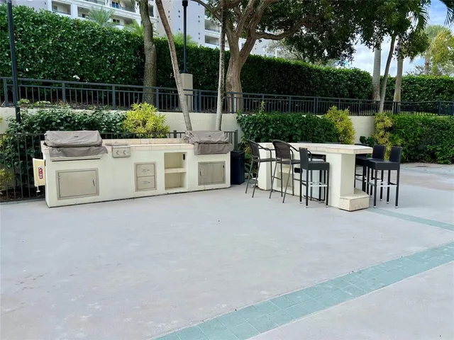 $3,100 | 2900 Northeast 14th Street Causeway, Pompano Beach, FL 33062