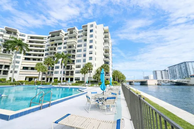 $3,100 | 2900 Northeast 14th Street Causeway, Pompano Beach, FL 33062