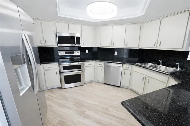 $3,100 | 2900 Northeast 14th Street Causeway, Pompano Beach, FL 33062