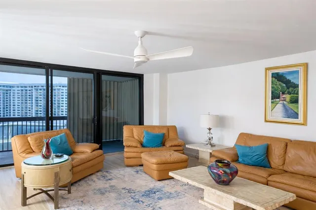 $3,100 | 2900 Northeast 14th Street Causeway, Pompano Beach, FL 33062